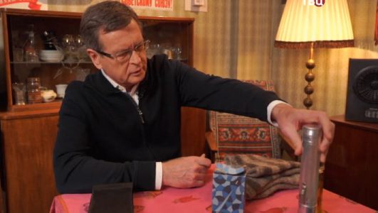 Назад в СССР Красный день календаря 01.05.2025 смотреть онлайн Rufilm.ORG Назад в СССР Красный день календаря 01.05.2025