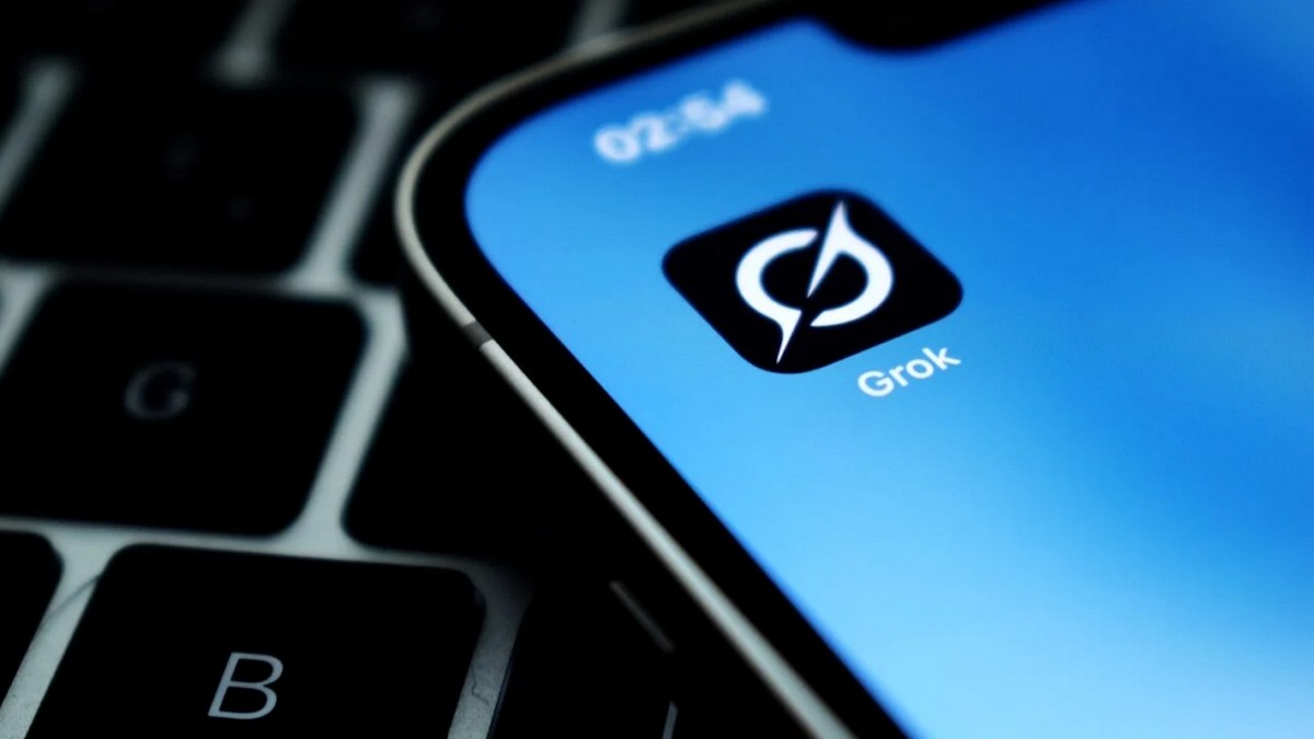 xAI открыл вакансии для профессиональных писателей, журналистов и сценаристов по обучению ИИ