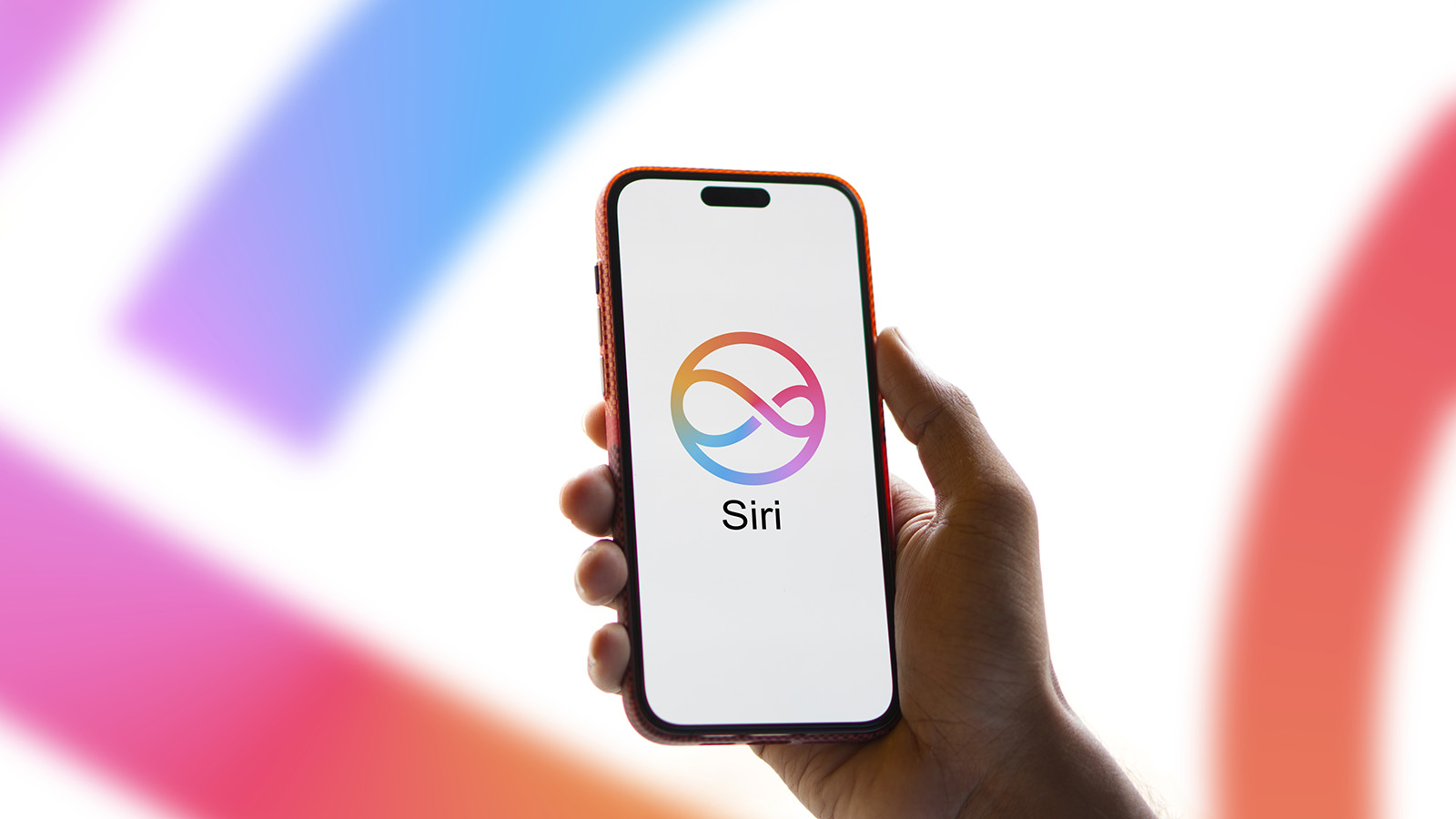 Apple признала провал собственного ИИ и передала Siri в руки Google
