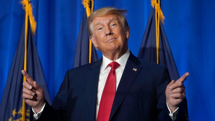 Трамп заявил, что любит русский народ и не хотел бы вводить санкции против РФ