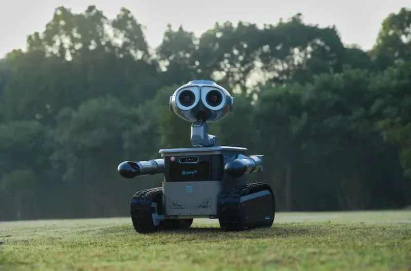 Zeroth Robotics представил робота-помощника W1 — рабочую копию WALL-E