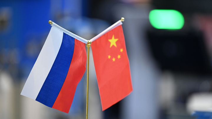 Китай сделал представление еврокомиссару за антироссийские санкции