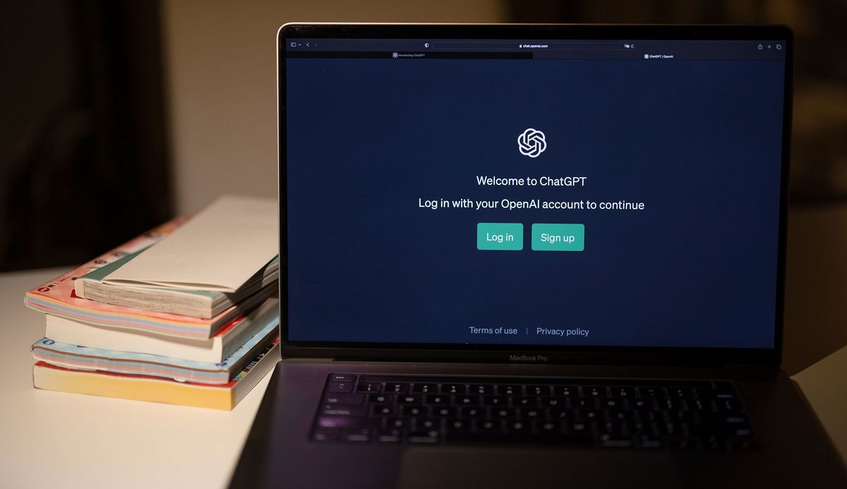 OpenAI получила семь исков от клиентов за то, что ChatGPT довёл людей до самоубийства