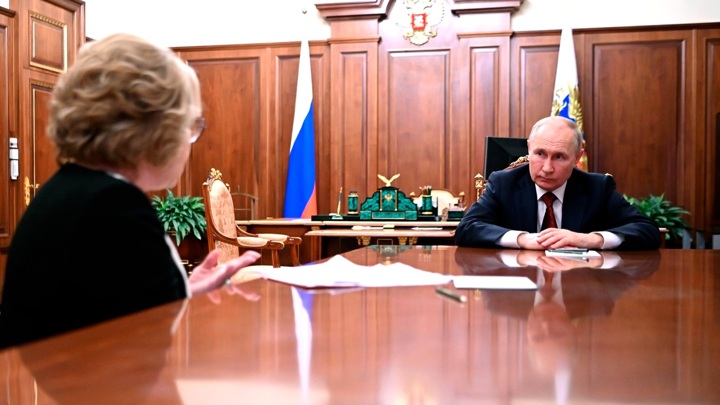 Путин встретился с Валентиной Матвиенко