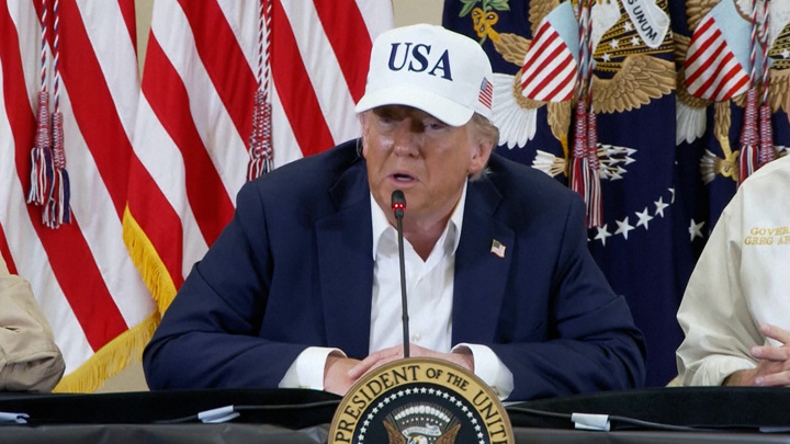 Трамп анонсировал встречу с чиновниками ЕС для проработки торгового соглашения