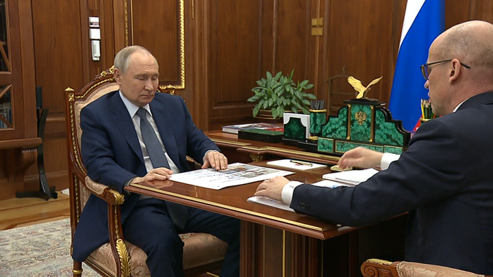 Путин обсудил с главой Удмуртии экономические вопросы и поддержку участников СВО